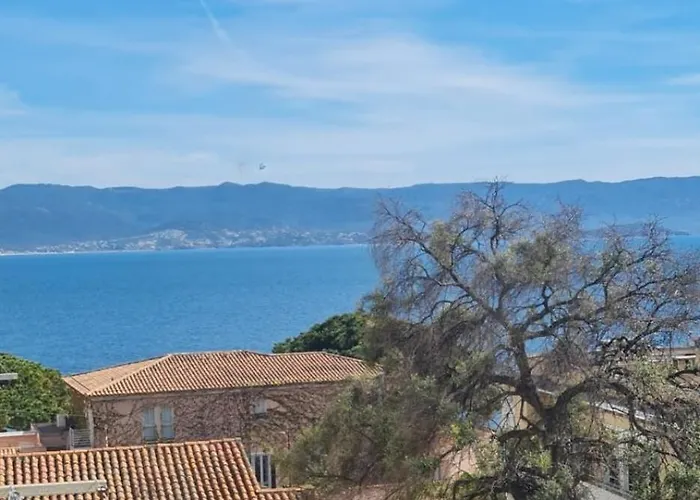 Spacious With Sea View *